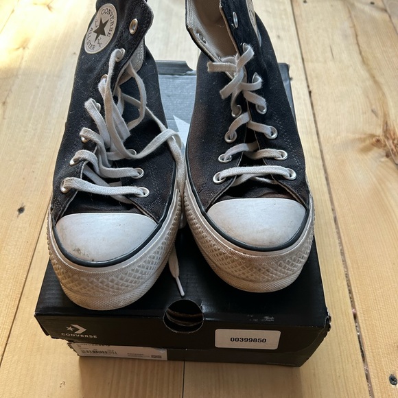 Converse chuck Taylor canvas size 9 platform sneaker - Picture 5 of 6